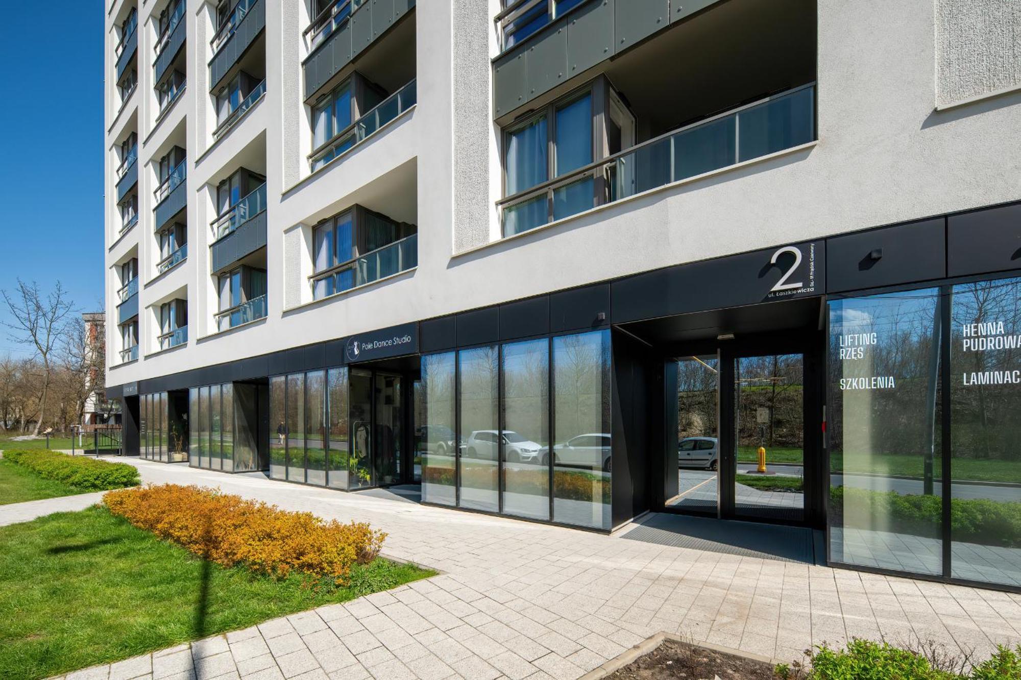Apartment With Balcony And Parking By Renters Krakau