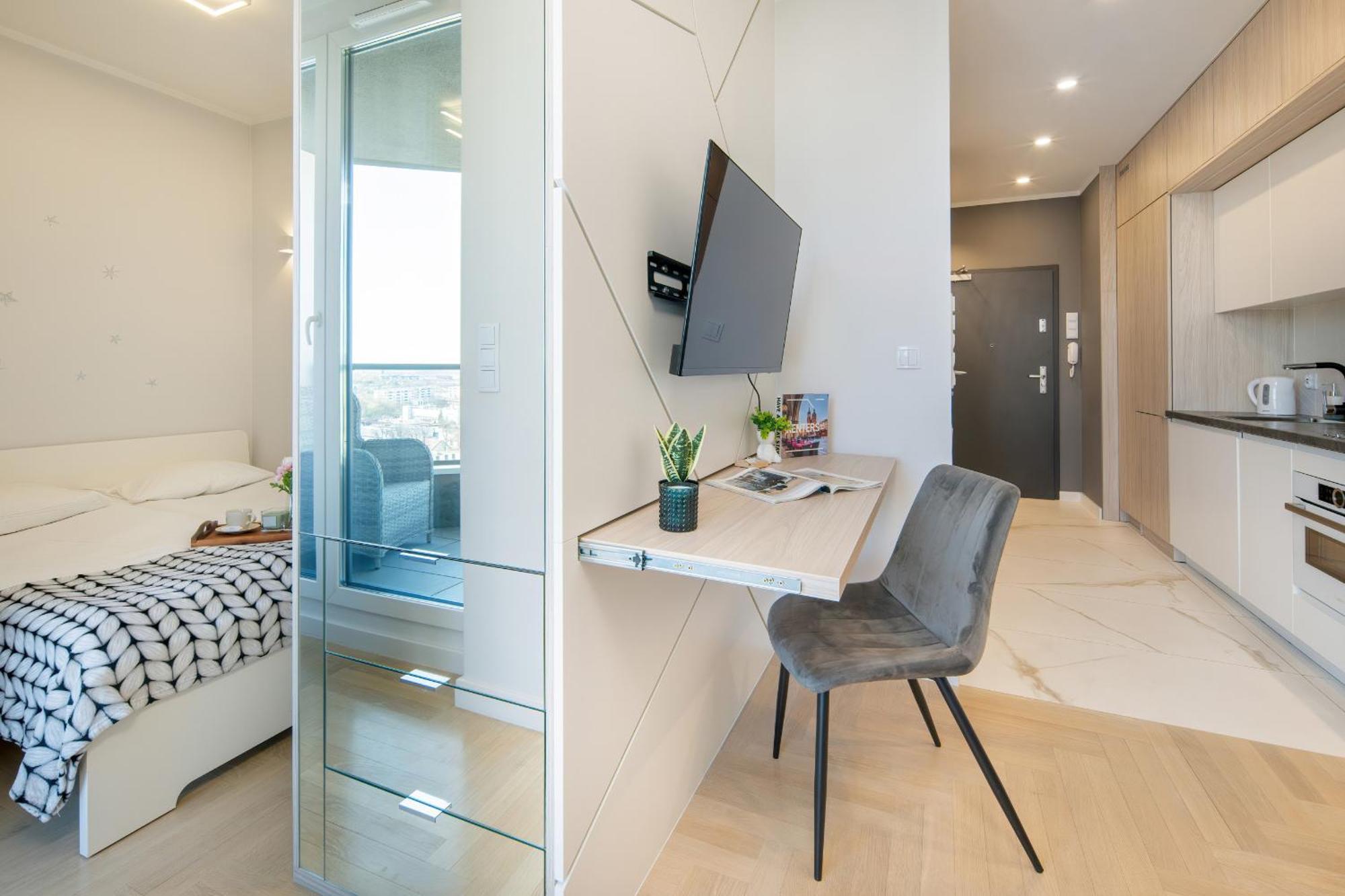 Apartment With Balcony And Parking By Renters